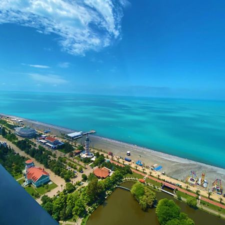 Relax And Unwind Premier Sea View Aparthotel In Batumi Exterior photo