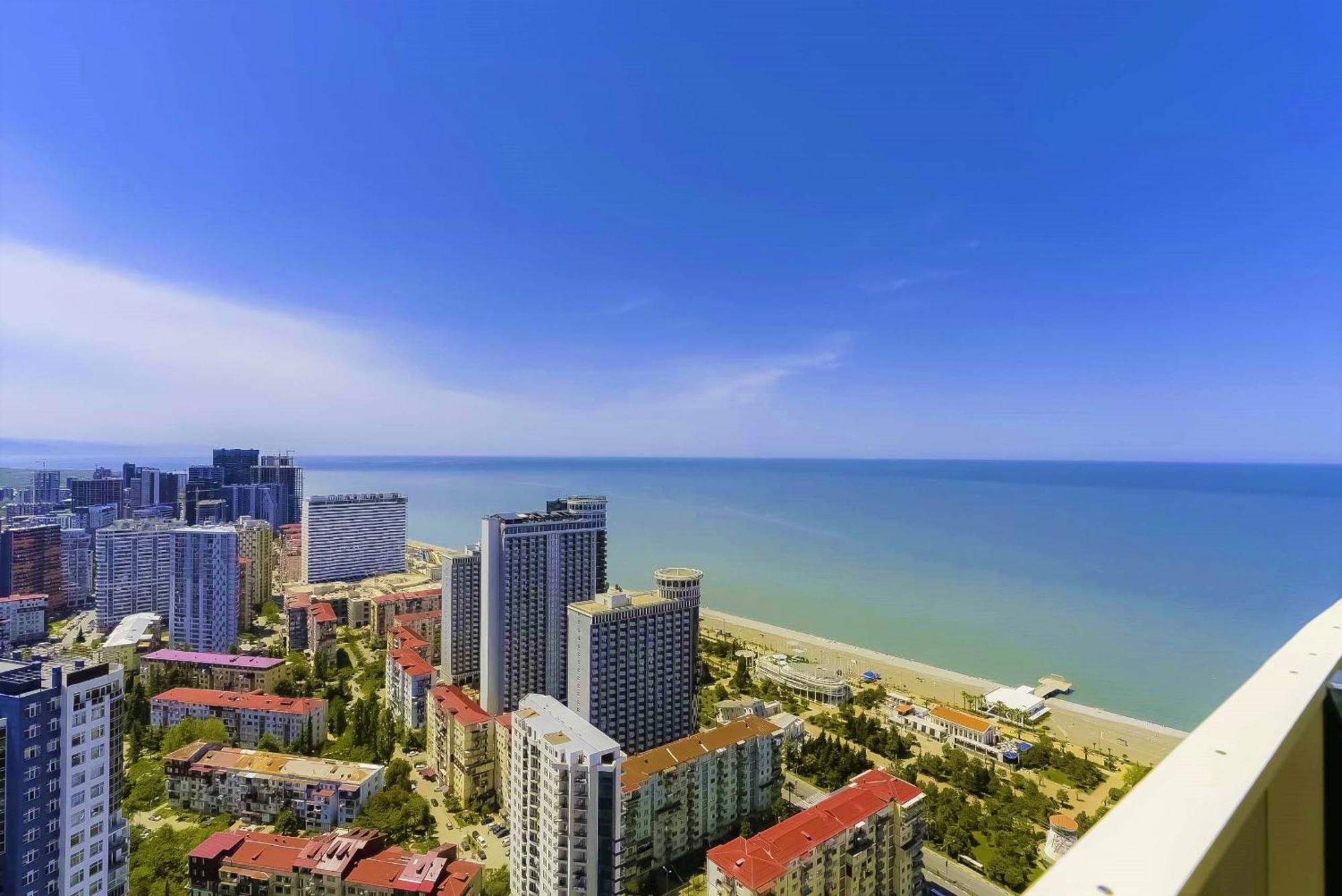 Relax And Unwind Premier Sea View Aparthotel In Batumi Exterior photo