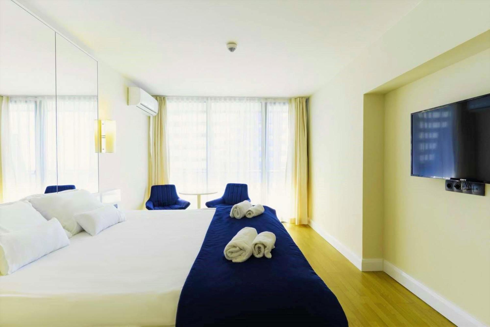 Relax And Unwind Premier Sea View Aparthotel In Batumi Exterior photo